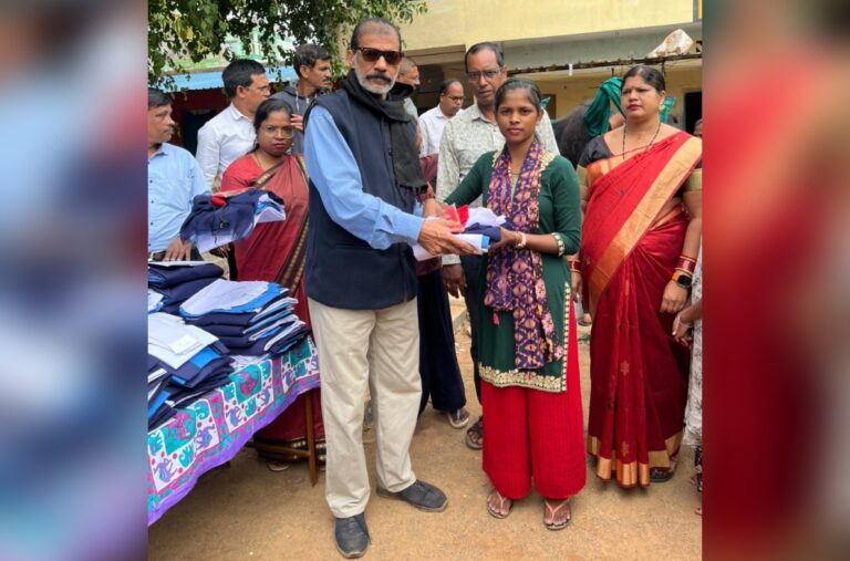 Distribution of School Uniform